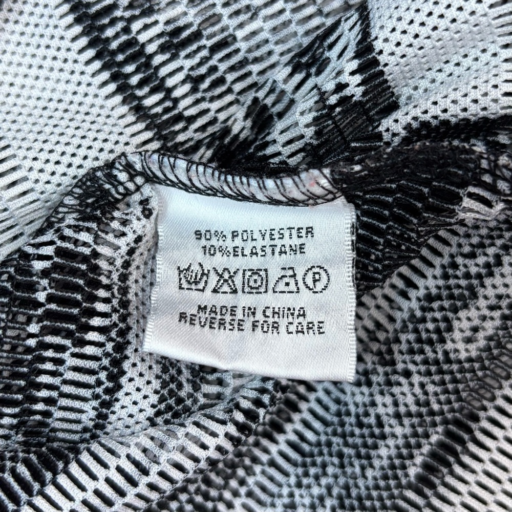 Dor Dor Couture Top Size Medium Black White Print Mesh Asymmetrical Sleeveless - Picture 5 of 6